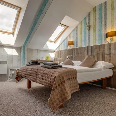 Royal Court Hotel-2