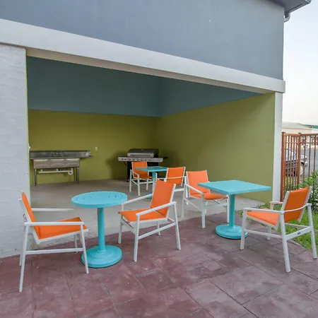 Holiday Inn Express & Suites Raymondville By Ihg-3