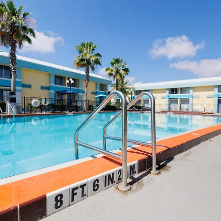 Garnet Inn & Suites-2