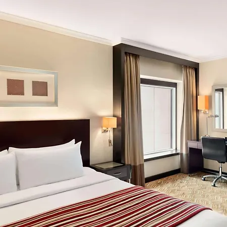 Ramada Plaza By Wyndham Dubai Deira-2