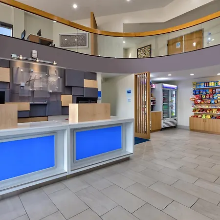 Holiday Inn Express Detroit-Warren/General Motors Technology Center By Ihg-2