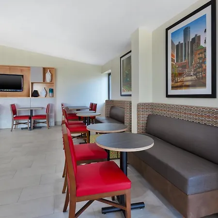 Holiday Inn Express Detroit-Warren/General Motors Technology Center By Ihg-2