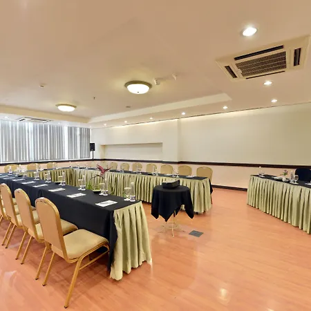 Banana Inn By Kagum Hotels-2