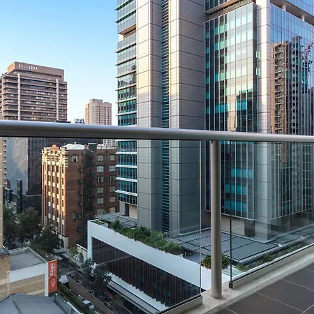 Oaks Brisbane Festival Suites-2
