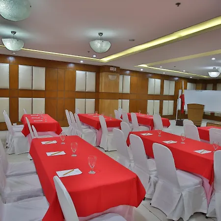 Crown Regency Hotel & Towers-3