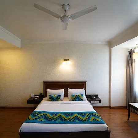 Rockland Hotel, C.R Park-3