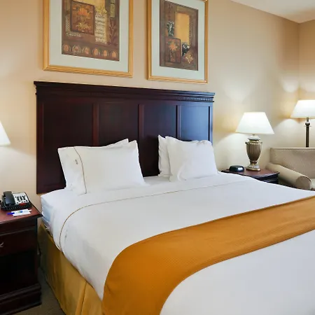 Holiday Inn Express Hotel & Suites Pell City-3