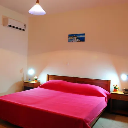 Nikos 2 Studios & Apartments-3