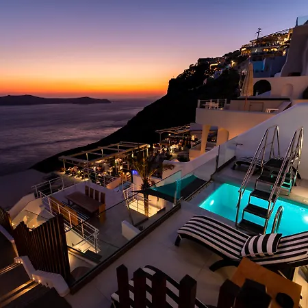 Daydream Luxury Suites-3
