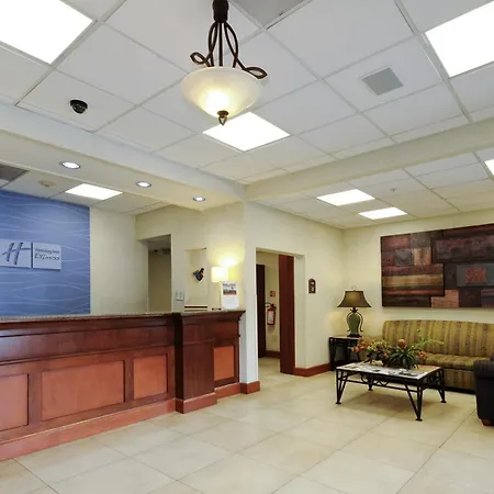 Holiday Inn Express&Suites Toluca Zona Aeropuerto, an IHG Hotel-3