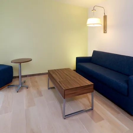 Holiday Inn Express & Suites - Playa Del Carmen By Ihg-2