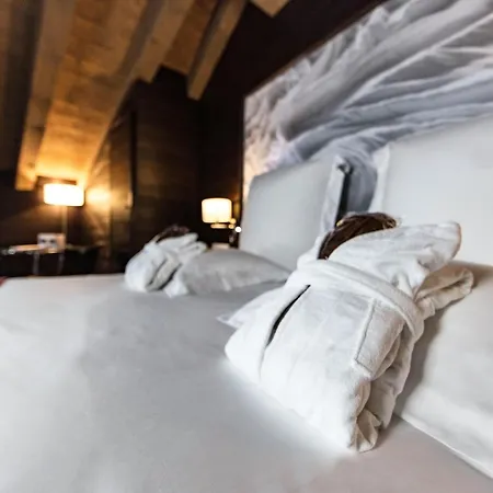 Avenue Lodge Hotel & Spa-2