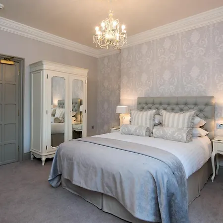 The Manor Elstree-3