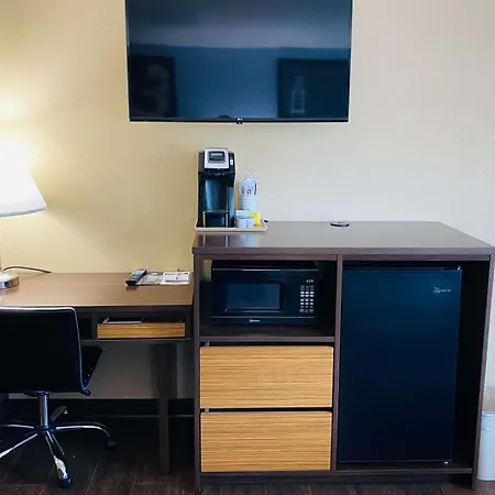 Super 8 By Wyndham Danville-2