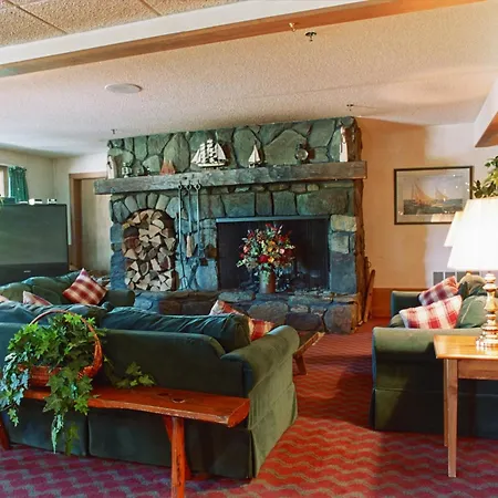 Commodores Inn-2