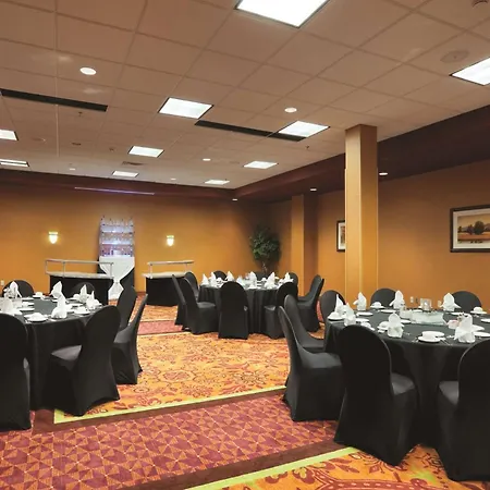 Embassy Suites East Peoria Hotel And Riverfront Conference Center-3