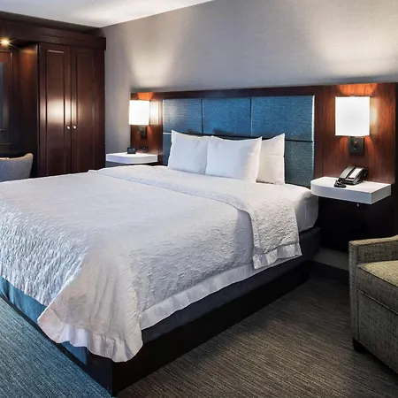Hampton Inn & Suites Lincolnshire-2