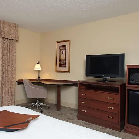 Hampton Inn & Suites Bloomington-Normal-2