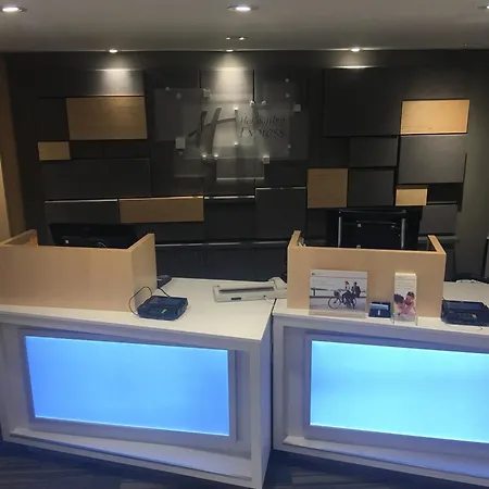 Holiday Inn Express Dublin By Ihg-3