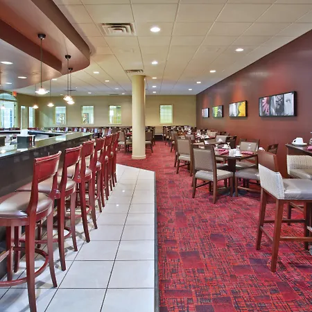 Holiday Inn - Manitowoc-2