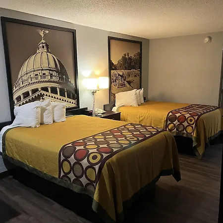 Super 8 By Wyndham Meridian-2
