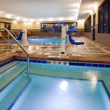 Holiday Inn Express & Suites Davenport, An Ihg Hotel-2