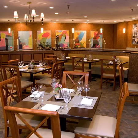 Doubletree By Hilton St. Louis At Westport-2