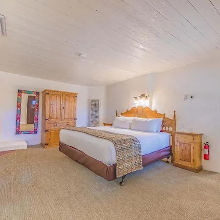 The Historic Taos Inn-3