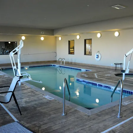 Holiday Inn Express & Suites Glendive By Ihg-3
