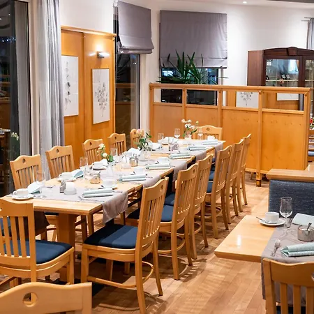 Hotel am Tierpark Gotha-3