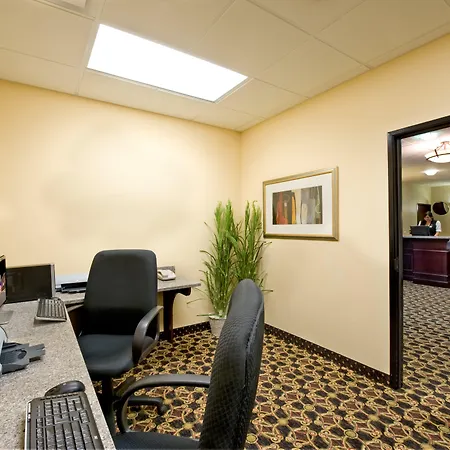 Holiday Inn Express & Suites Willcox-2