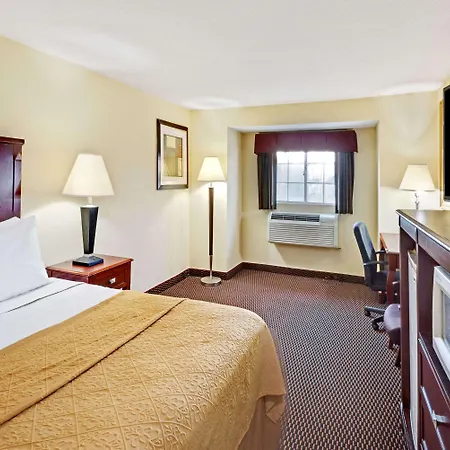 Ramada By Wyndham Kittery-2