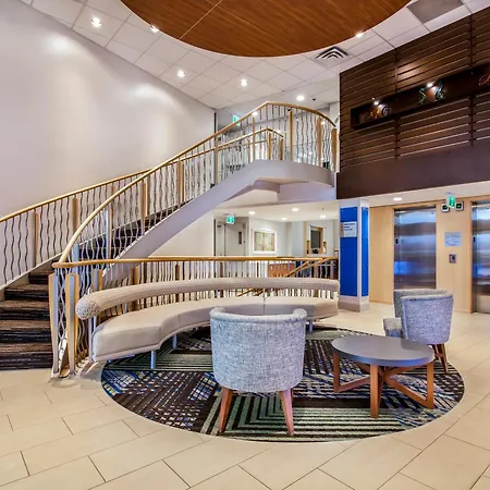 Holiday Inn Express & Suites Langley By Ihg-2