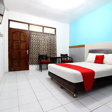 Reddoorz Plus Syariah Near Lempuyangan Station 3-2