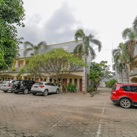 Reddoorz Plus @ Karet Pedurenan 3-3