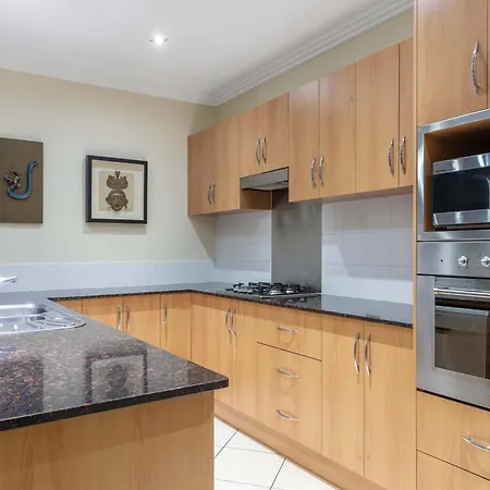Piermonde Apartments Cairns-2