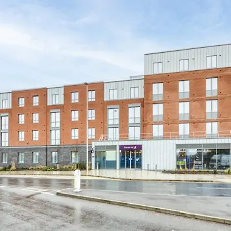 Premier Inn Wokingham Town Centre-3