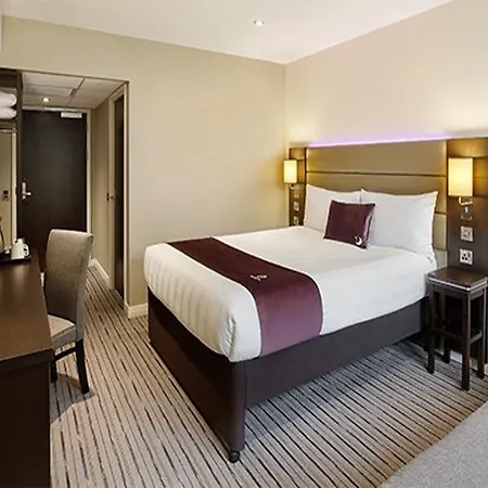Premier Inn Wokingham Town Centre-3