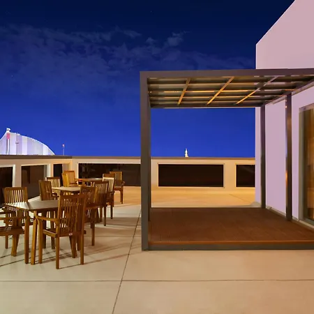 Lemon Tree Hotel, Jumeirah Dubai-3