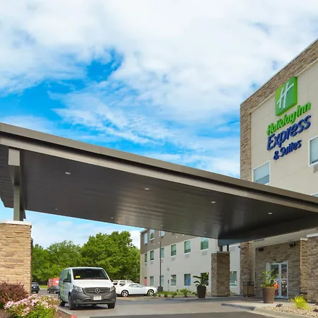 Holiday Inn Express & Suites - Omaha - 120Th And Maple By Ihg-2