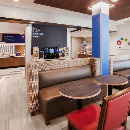 Holiday Inn Express & Suites Downtown Ottawa East By Ihg-2