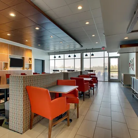 Holiday Inn Express & Suites Findlay North By Ihg-2