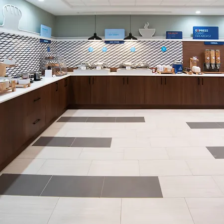 Holiday Inn Express & Suites - North Battleford By Ihg-3
