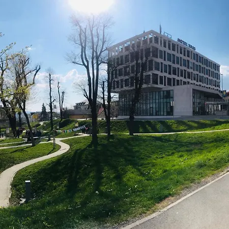 Hotel Kras-3