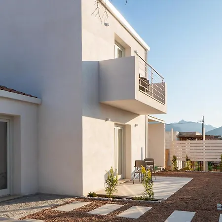 Villa Est-2