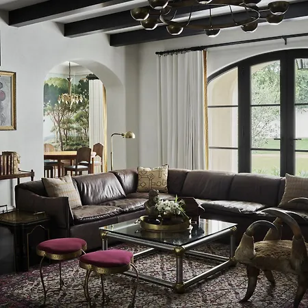 Commodore Perry Estate, Auberge Collection-2