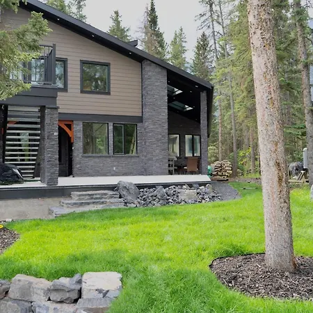 Romantic Luxury Retreat With Private Sauna & Spa, Pet Friendly, Elkside Hideout B&B-2