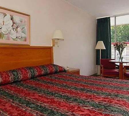 Econo Lodge Near Fredericksburg Battlefield-2