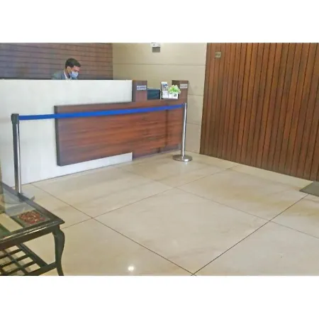 Hotel Jb Skyhilton Inn, Alambagh-2