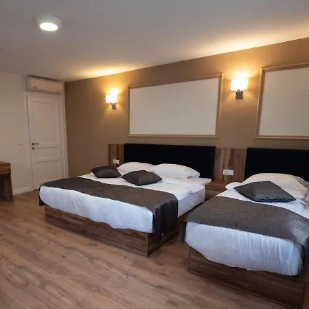 Amber Hotel-3